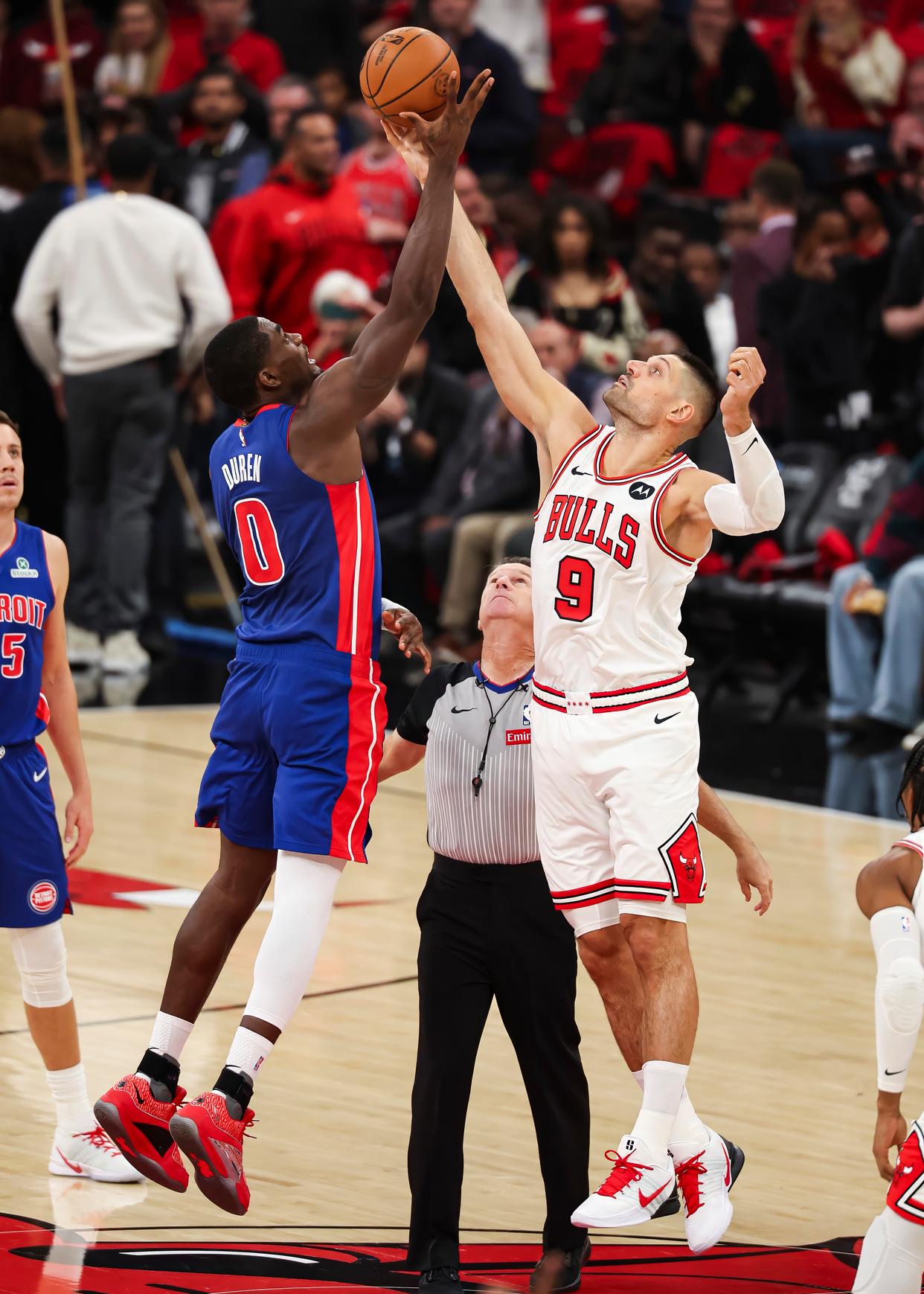 爱游戏sports-包含清晨芝加哥公牛调整名单以备NBA常规赛哈兰德在掘金比赛中惊艳表现，网友：迈阿密热火完成体检备战法甲的词条-爱游戏sports